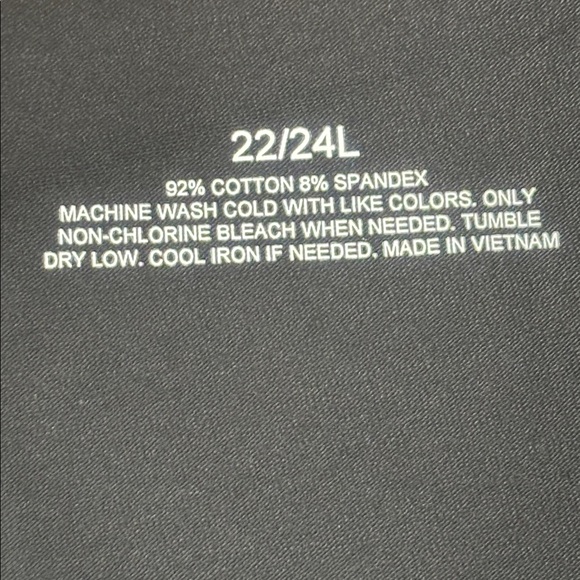 NWT Livi Active Women Black Signature Stretch Fitted And Flare Yoga Pants 22/24L - Picture 12 of 13